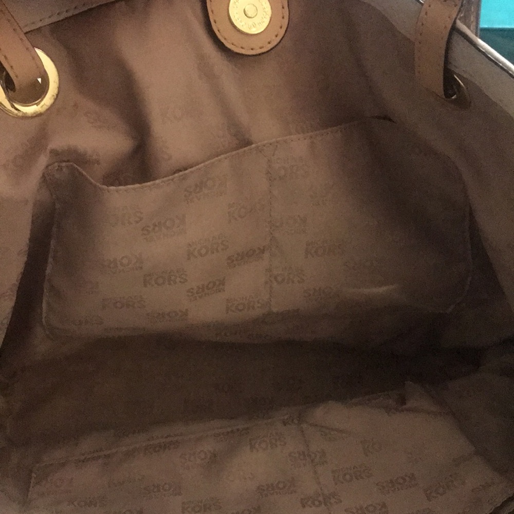 MICHAEL Michael Kors Large Vanilla Jet Set Tote - Picture 5 of 11